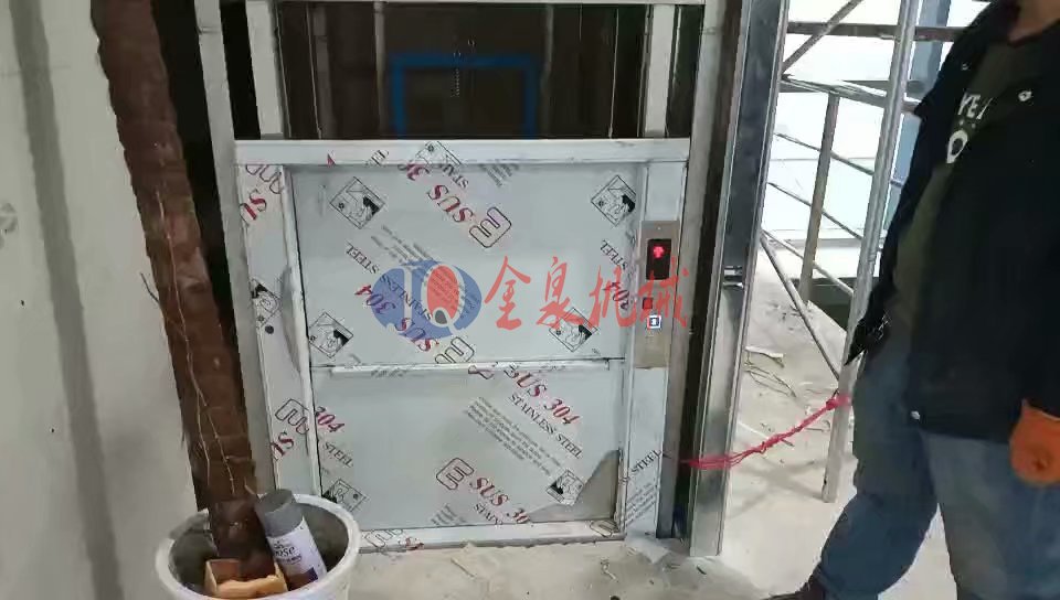 济宁饭店订购落地传菜升降机
